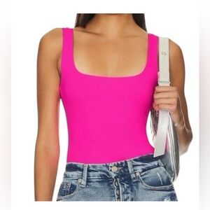 NWT: Good American Scuba Modern Fuschia Pink Bodysuit, sz. 1